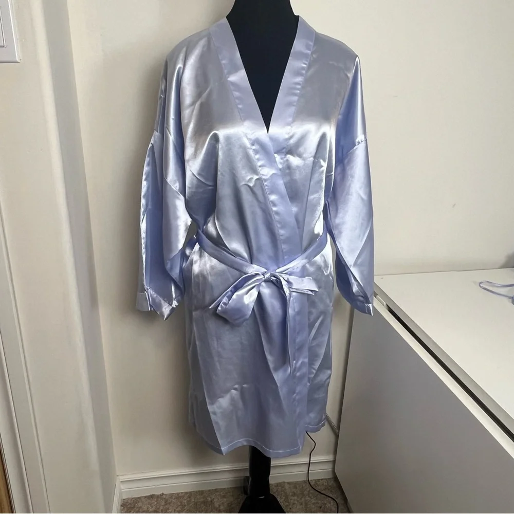 Vintage Gloria Vanderbilt Intimates | 2-Pc lilac Satin Chemise(l) & Robe(m) Set - Picture 9 of 13